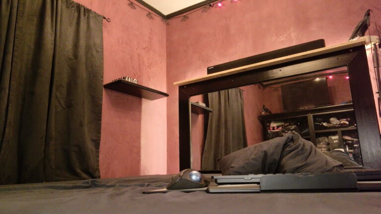 gothgirl_astrid's Streamate show and profile