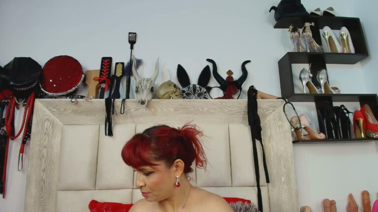 MoiraDevil's Streamate show and profile