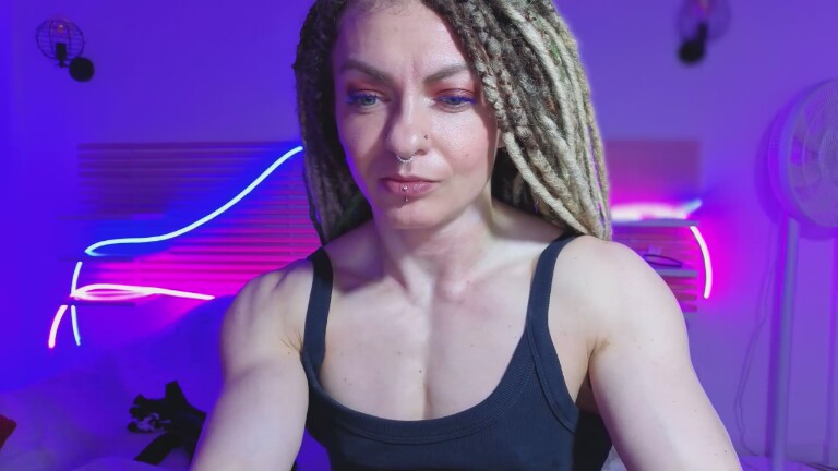 EshleyAlwaysFit's Streamate show and profile