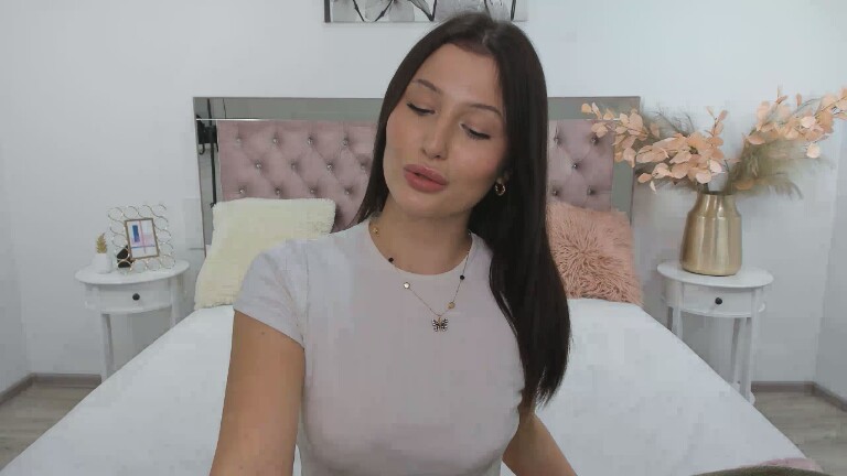 SherinStone's Streamate show and profile