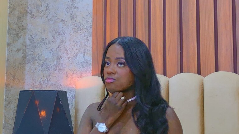 EmmyMonroe's Streamate show and profile