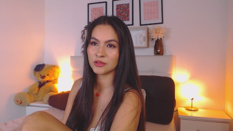 EmilyPricee's Streamate show and profile