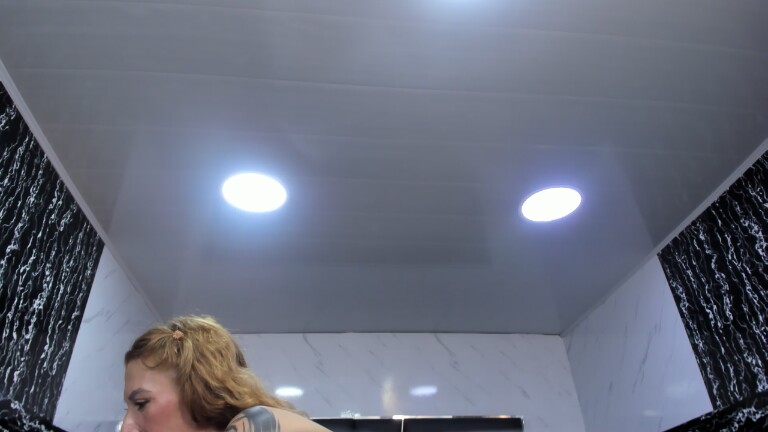 Ladyy_Scarlett's Streamate show and profile