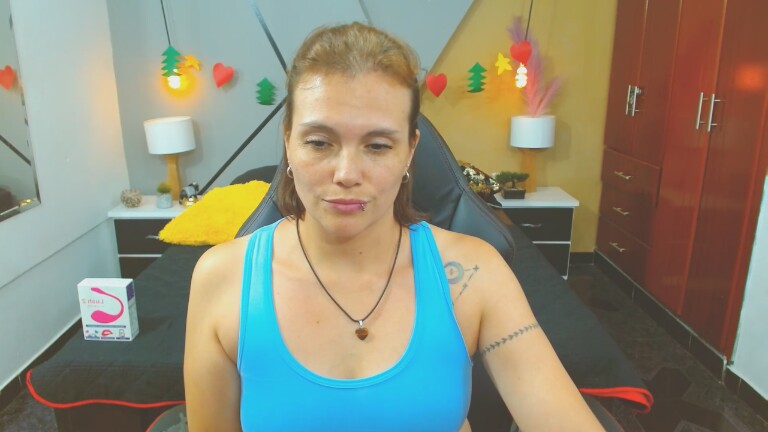 ConieMoss's Streamate show and profile