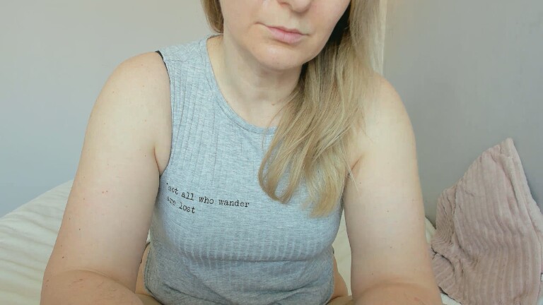 XxSweety_GirlxX's Streamate show and profile