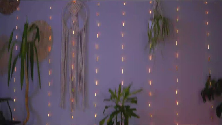 PureEllie's Streamate show and profile