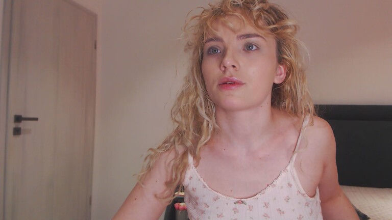 EVYE's Streamate show and profile