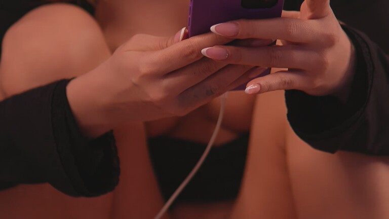 FlirtyFawn's Streamate show and profile