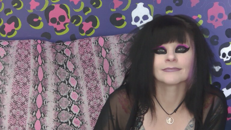 Kitty_Fox's Streamate show and profile