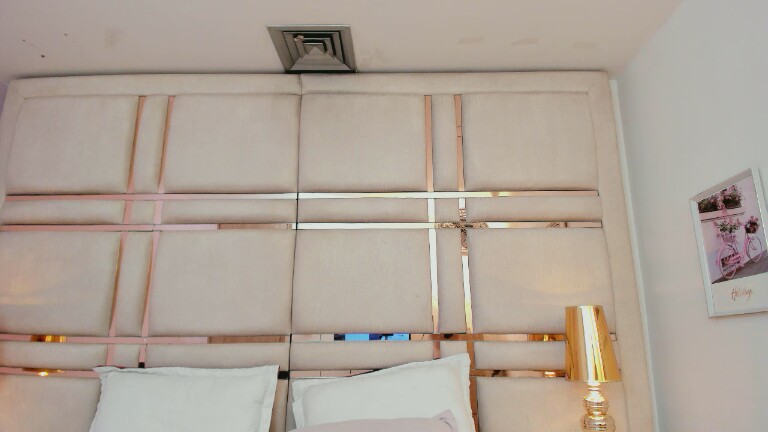 IsabellSanz's Streamate show and profile