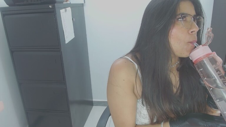 LunaDumont's Streamate show and profile