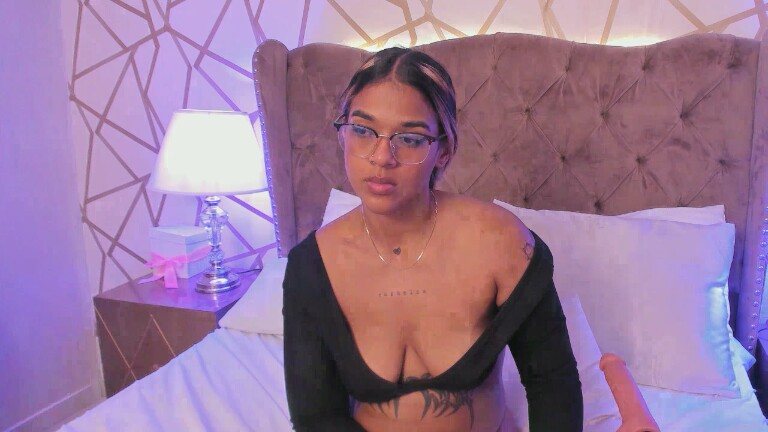 SaschaFit's Streamate show and profile