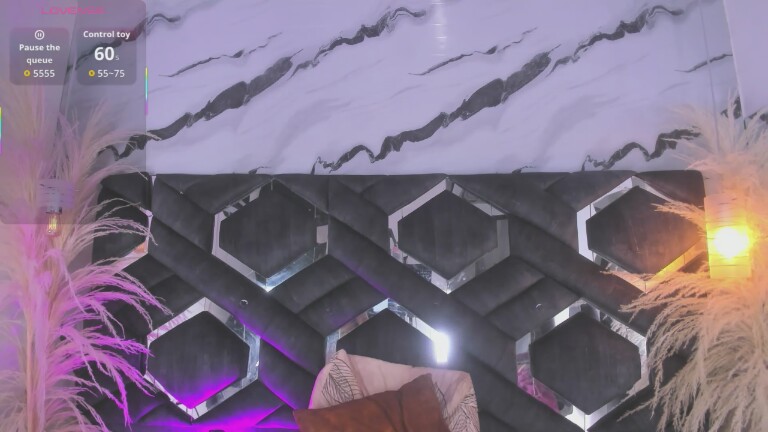 ZoeJohnson66's Streamate show and profile