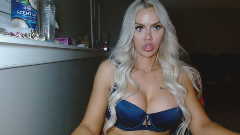 GoddessBuffBarbie's Streamate show and profile