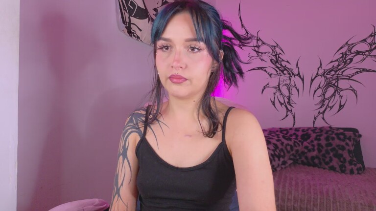 dollmeow's Streamate show and profile