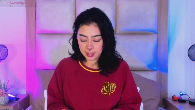 TaniaRedd's Streamate show and profile