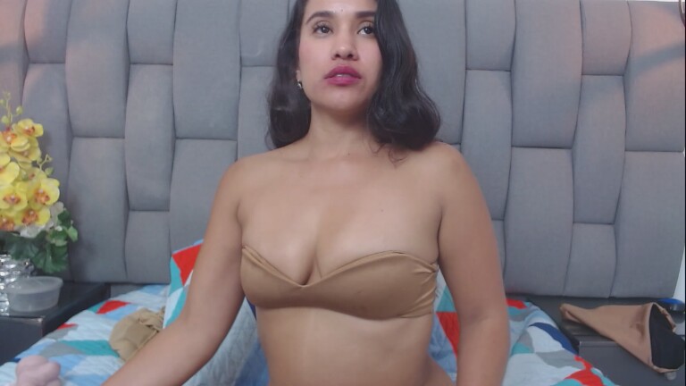 Emilysweet2's Streamate show and profile