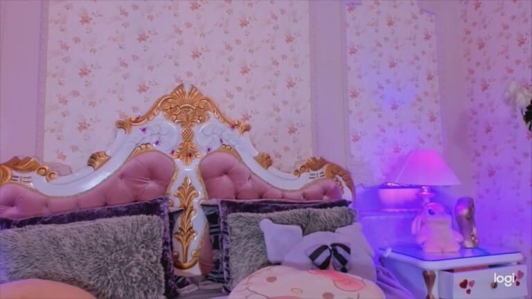 JuneEvanss's Streamate show and profile