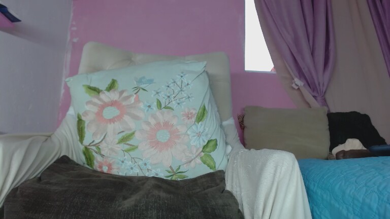 KeiryDiaz's Streamate show and profile