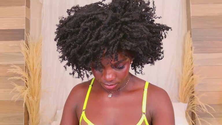 YaraDavis's Streamate show and profile