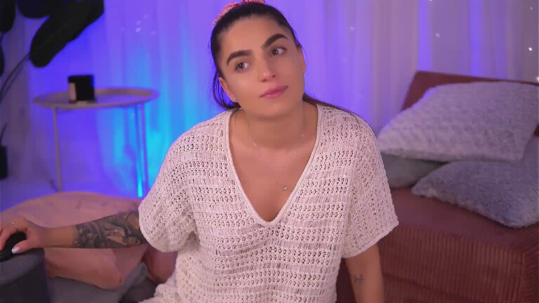 PureEllie's Streamate show and profile