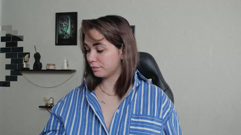 GlamNova's Streamate show and profile