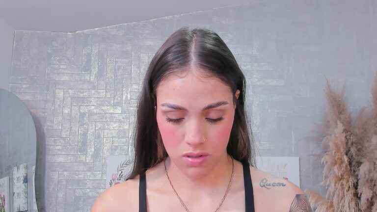 SaraBacker's Streamate show and profile