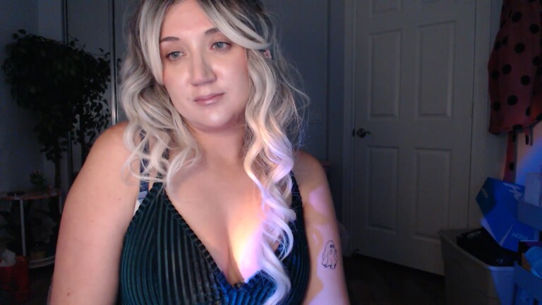 GoddessEmmy's Streamate show and profile