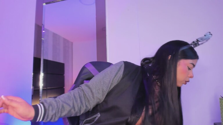 NickyGray's Streamate show and profile