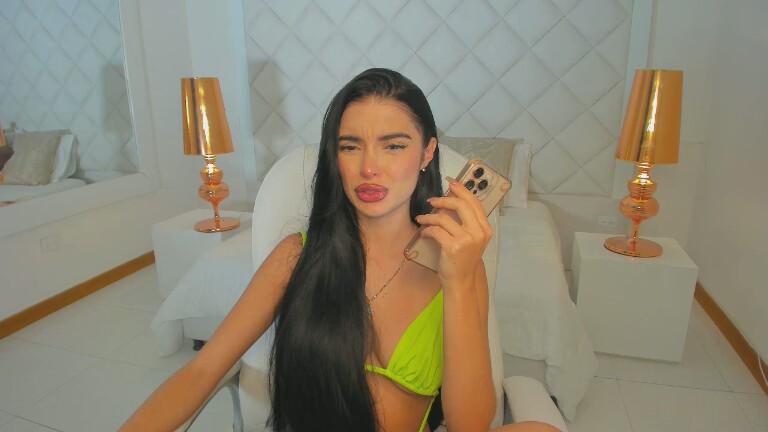 Sussan_White's Streamate show and profile