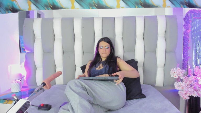 DiazIsa_s's Streamate show and profile