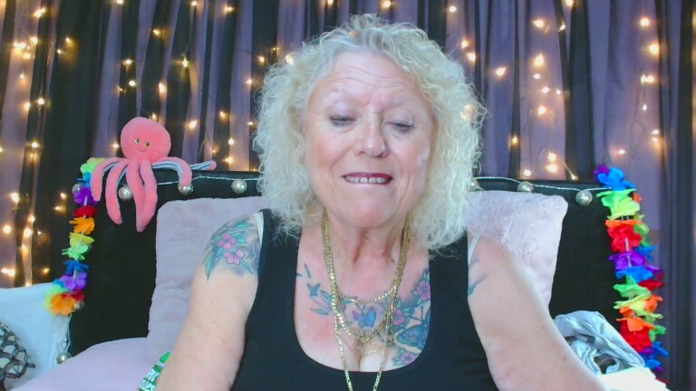 XoXMandyXoX's Streamate show and profile