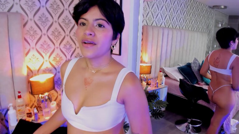 Eva_Moonroes's Streamate show and profile