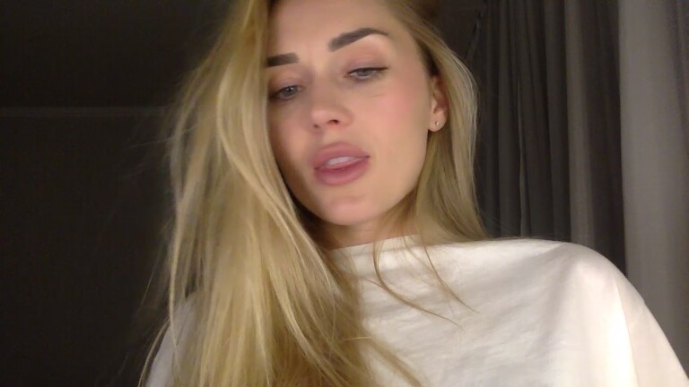 Tina_a's Streamate show and profile