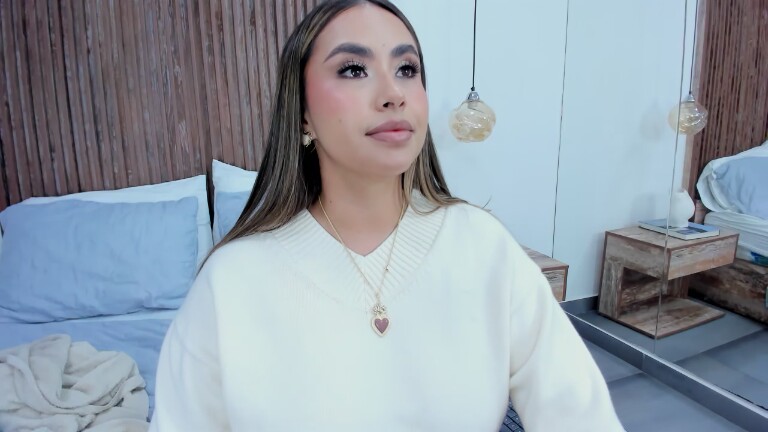 MaraMoore's Streamate show and profile