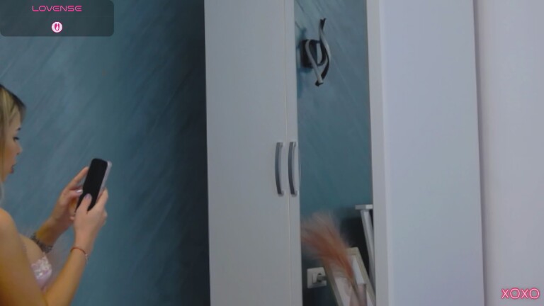 AlyssaGlint's Streamate show and profile