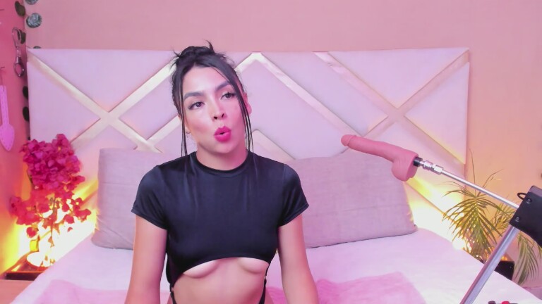 SaraSstonee's Streamate show and profile