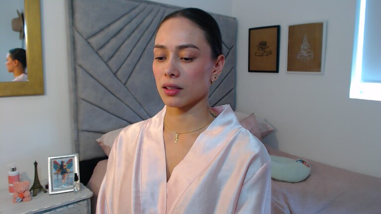 Abbiehernandez's Streamate show and profile