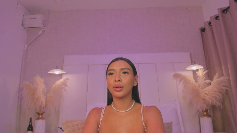 NikoJhon's Streamate show and profile