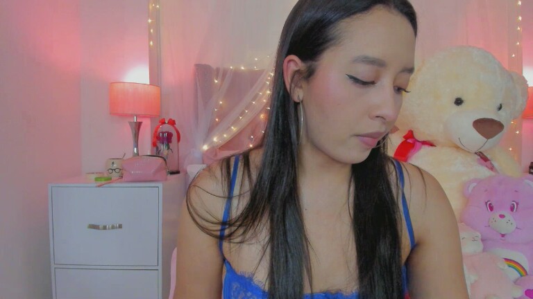 AlexandraWinterr's Streamate show and profile