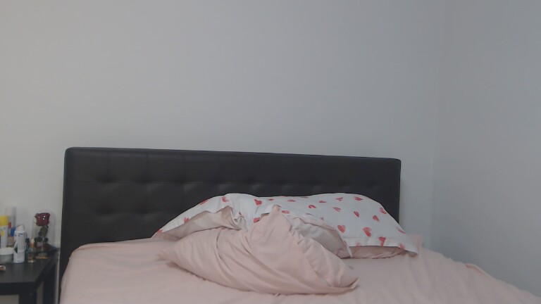 xMEDEEA's Streamate show and profile