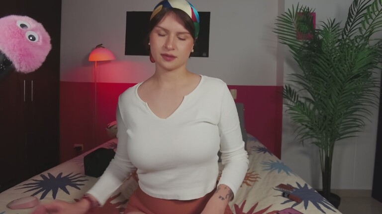 AniSaggio's Streamate show and profile