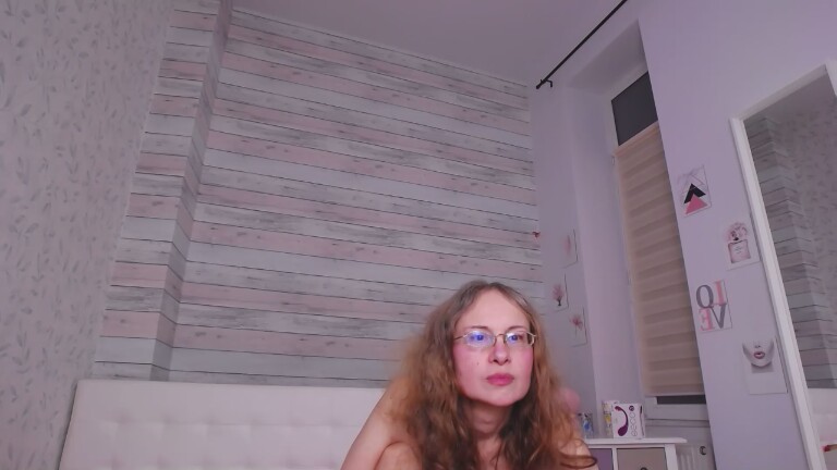 LORELLISE's Streamate show and profile