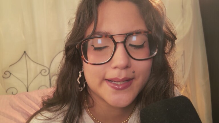 HaileyBunny_18's Streamate show and profile