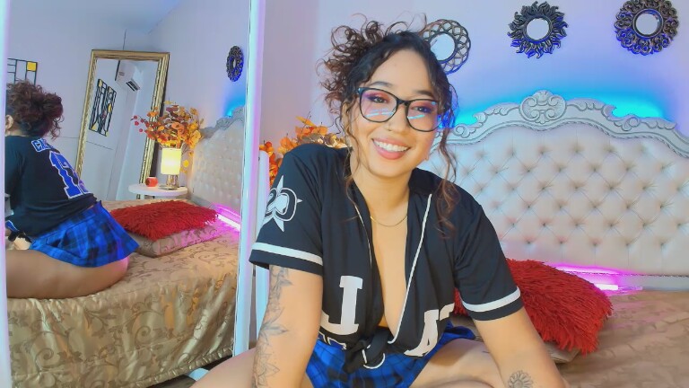 Carol_Rodriguez's Streamate show and profile