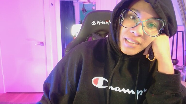 CallMeCharlotte's Streamate show and profile