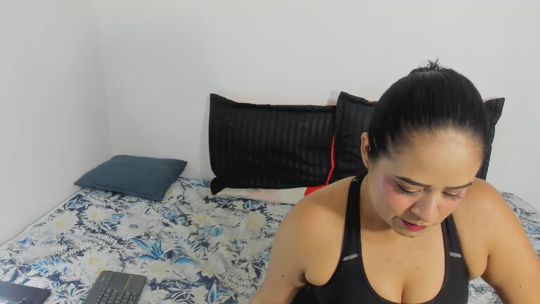 Dani_Gomez's Streamate show and profile