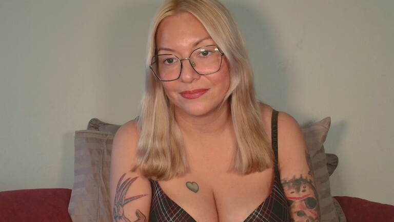 Cat_xx's Streamate show and profile