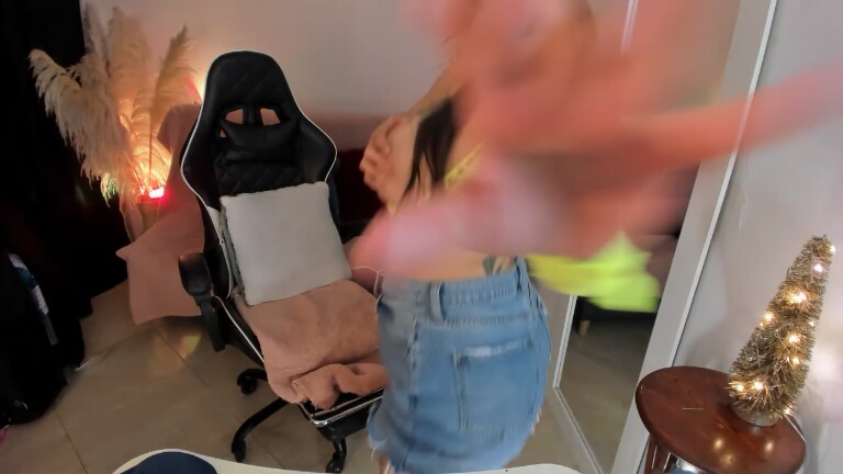 NatalieSaenz29's Streamate show and profile