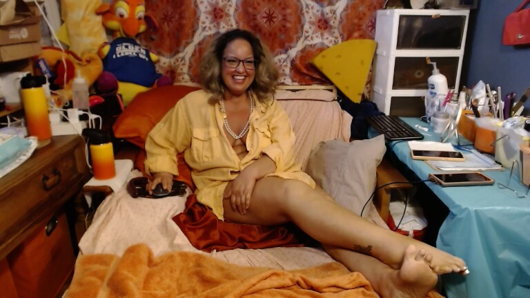 ClaudiaMidwestWife's Streamate show and profile